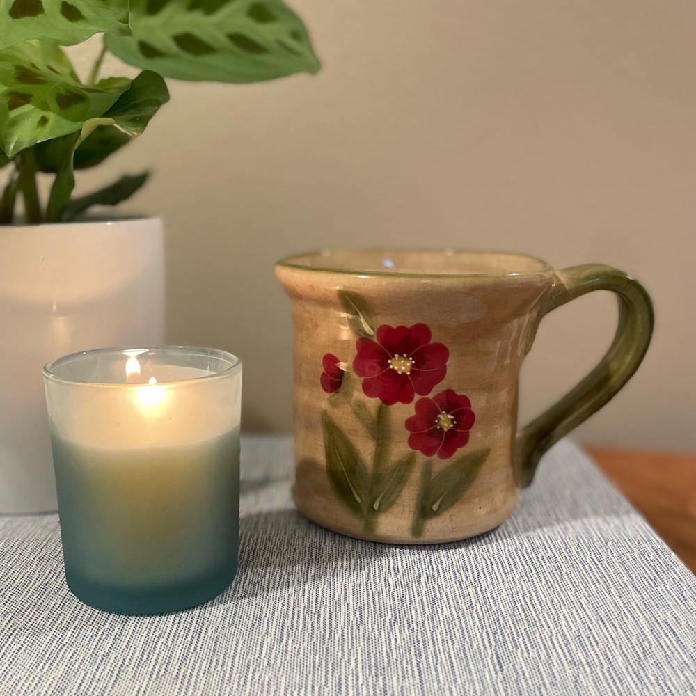 Ambiance “Fleur Rustique” Hand-Painted Poppy Ceramic Mug – 12 oz